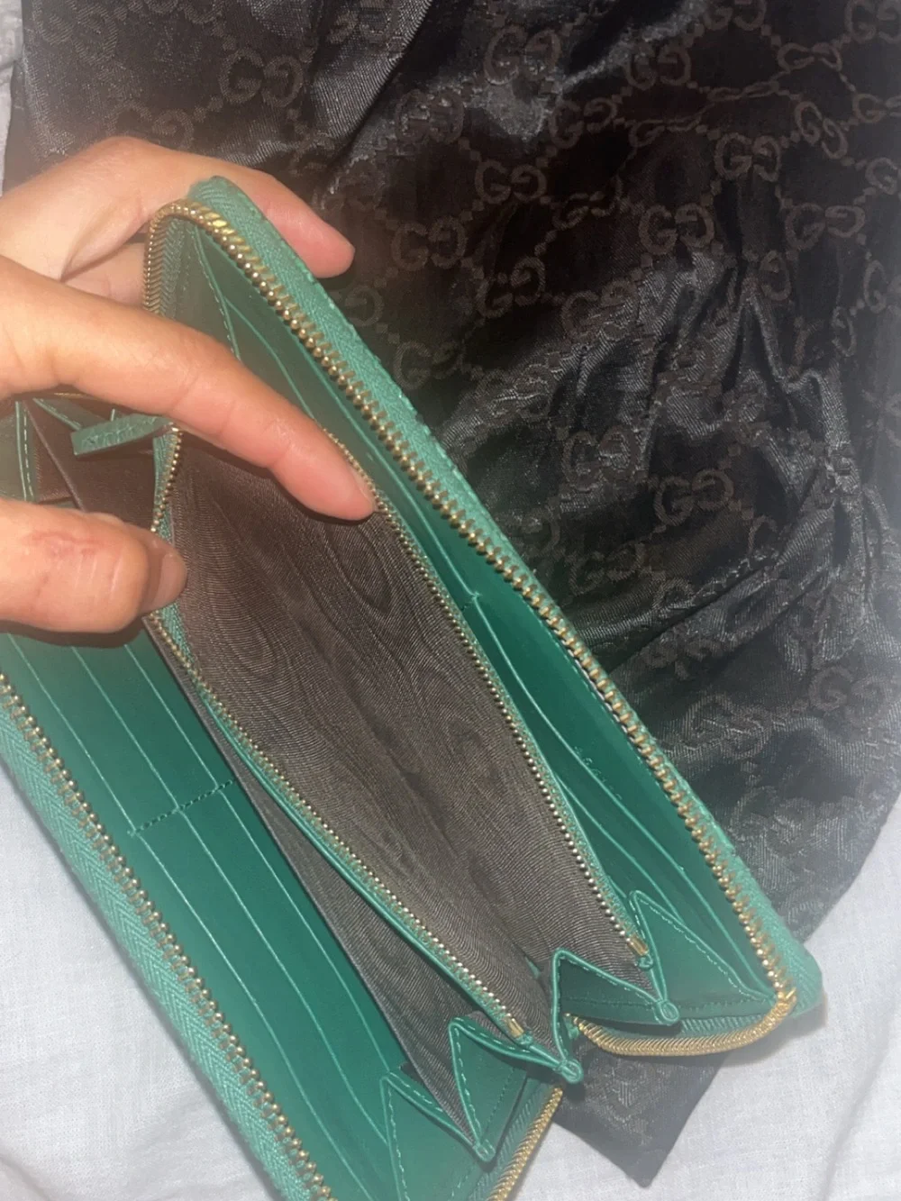 Gucci Emerald Green Python Zip Wallet with Gold Double G - Picture 12 of 16
